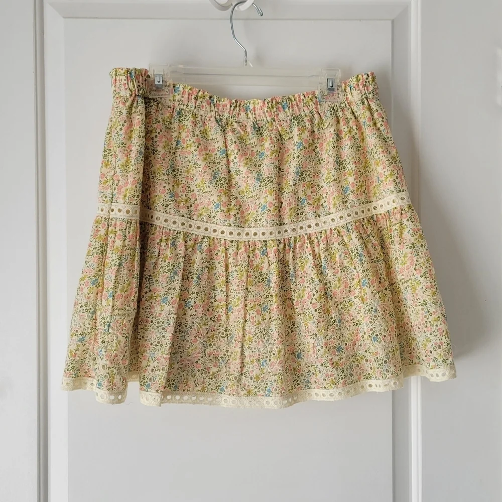 Floral A line Skirt - Picture 4 of 6